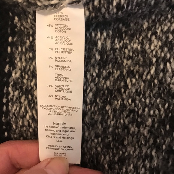 Sweater vest with Aztec detailing - Picture 7 of 7